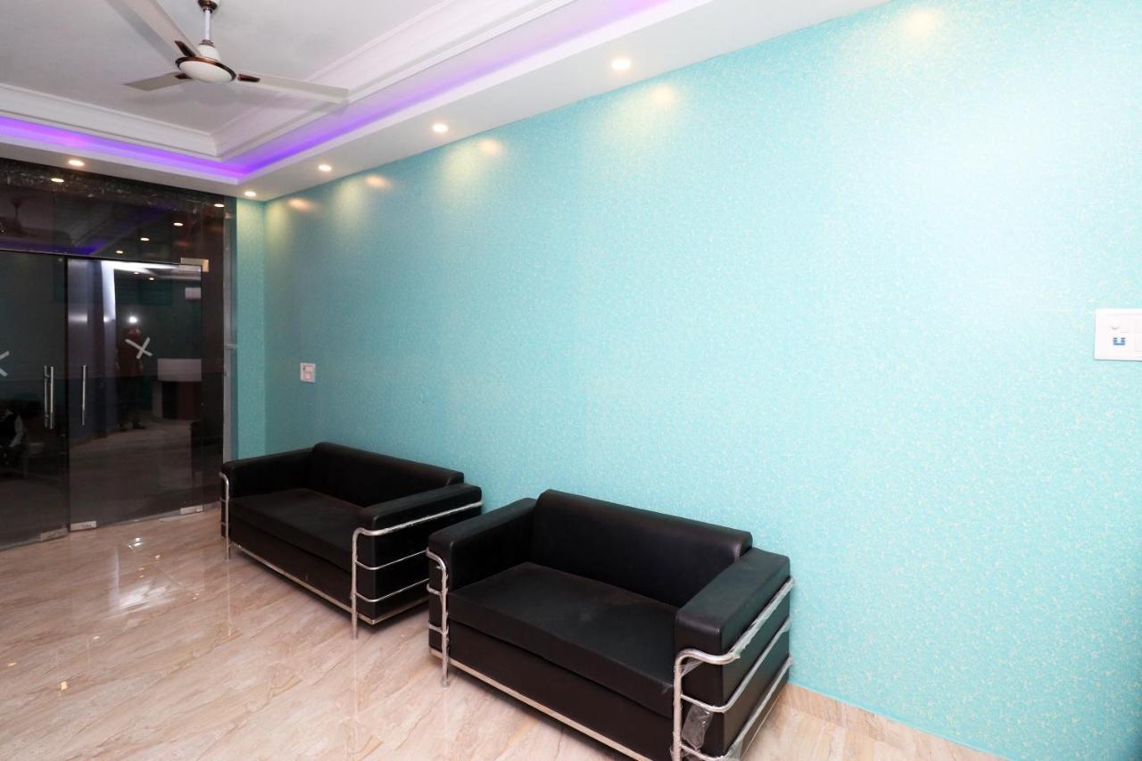 Oyo 25130 Hotel Royal Inn Új-Delhi Kültér fotó