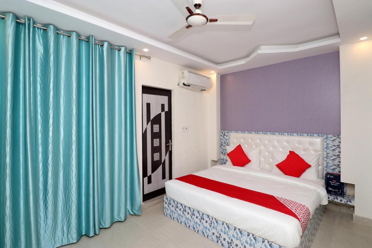 Oyo 25130 Hotel Royal Inn Új-Delhi Kültér fotó