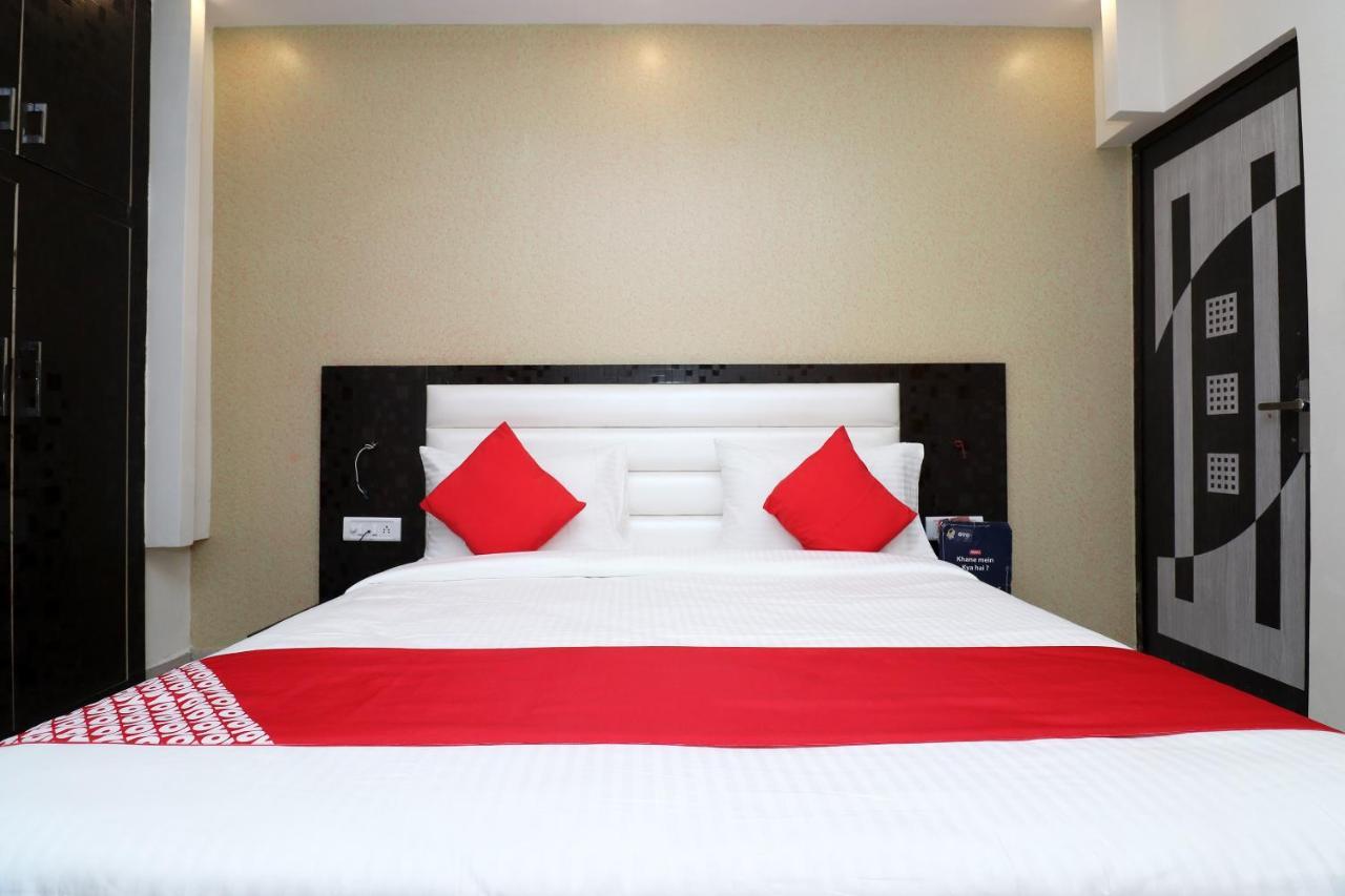 Oyo 25130 Hotel Royal Inn Új-Delhi Kültér fotó