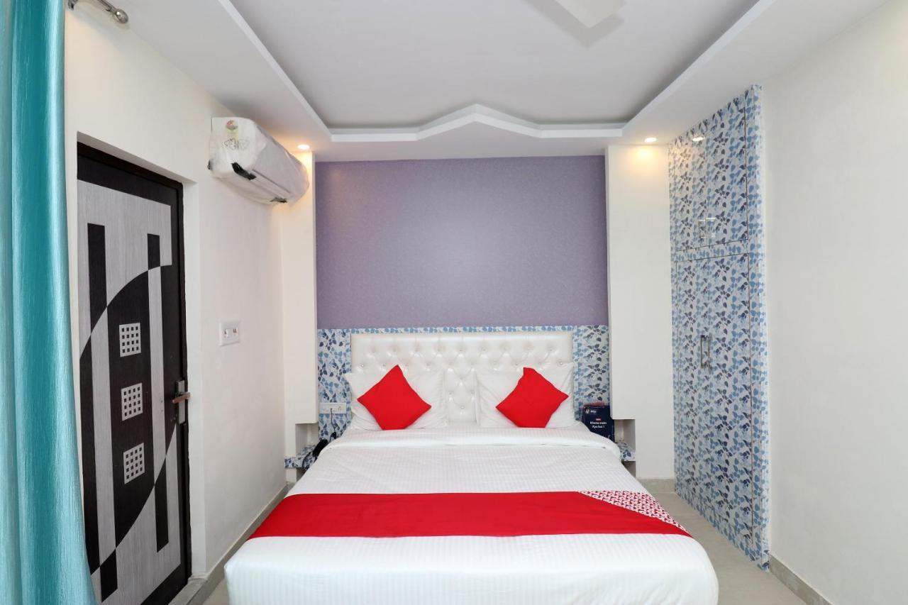Oyo 25130 Hotel Royal Inn Új-Delhi Kültér fotó